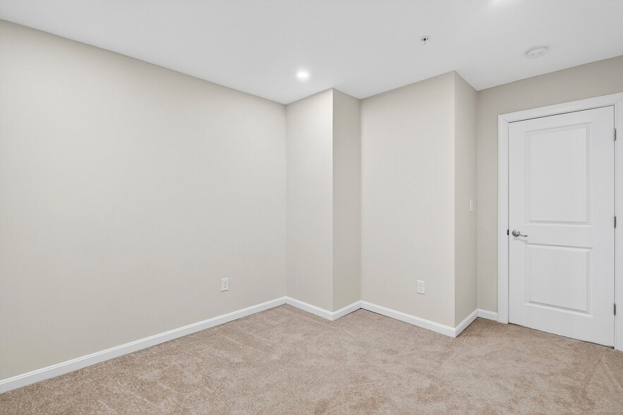 Building Photo - 4833 Gunther St