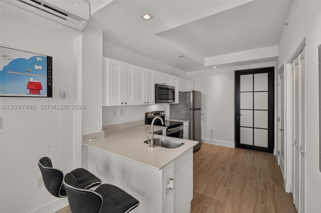 Building Photo - 4100 SW 64th Ave