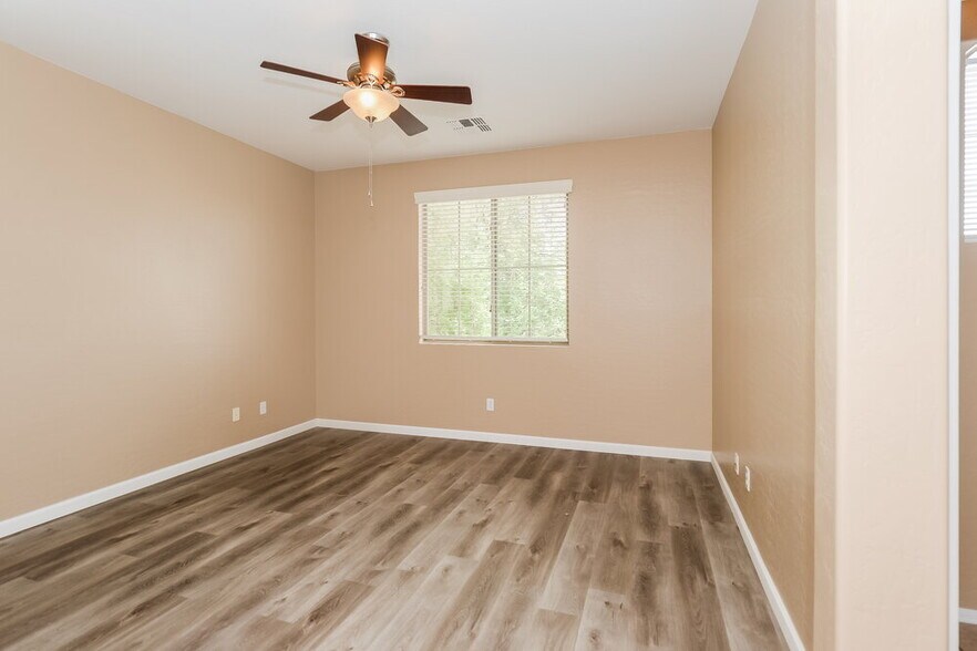 Building Photo - 3691 E Stampede Dr
