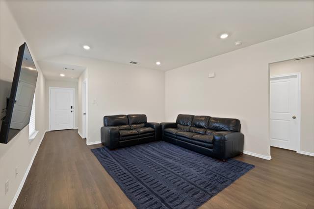 Building Photo - 3114 Pr Hl Grv