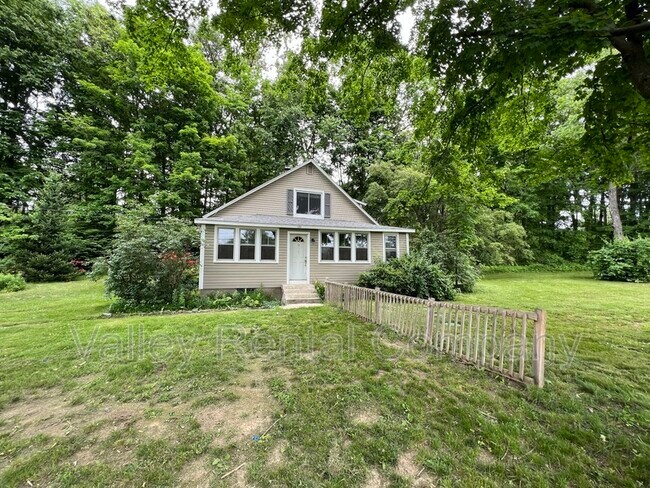 Building Photo - 180 Amherst Rd