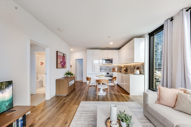 Building Photo - Experience luxury living at 'A'ali'i in the heart of Ward Village in Kaka'ako!