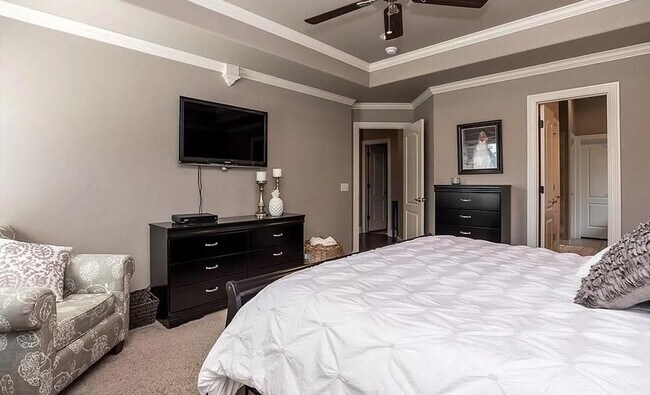Building Photo - 3403 SW Crosswinds Blvd