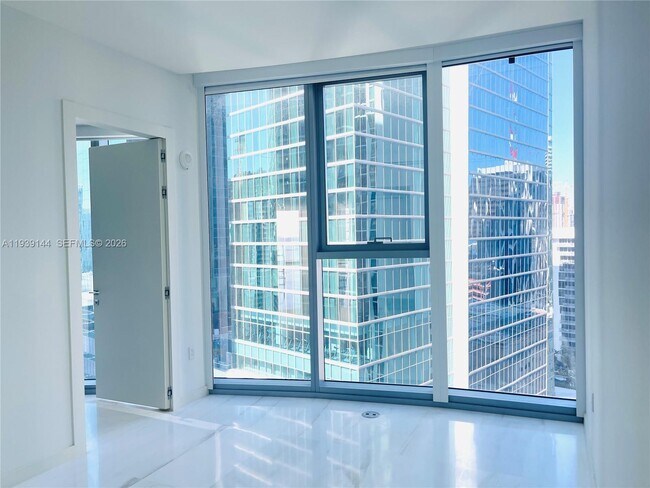 Building Photo - 300 Biscayne Blvd Way