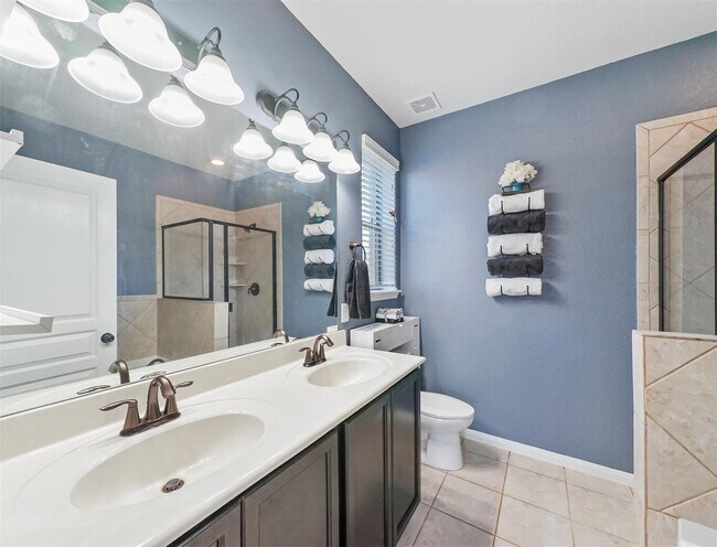 Building Photo - 20015 Flax Flower Dr