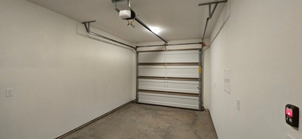 Building Photo - 1606 Mountain Quail Cir