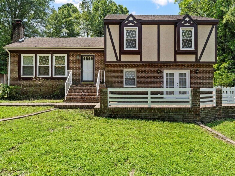 Primary Photo - 8535 Old Spring Rd