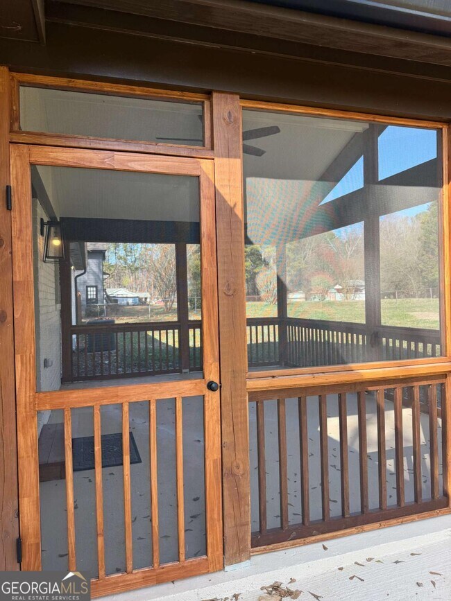 Building Photo - 1135 Casteel Rd