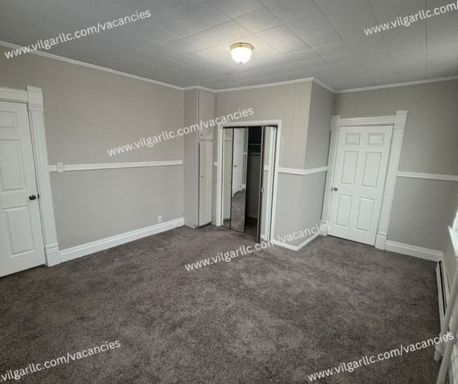 Building Photo - 136 Matteson St