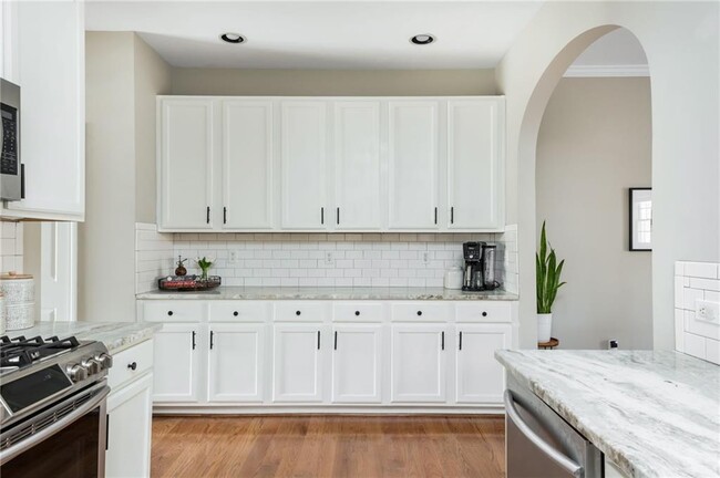 Building Photo - 4735 Longcourt Dr