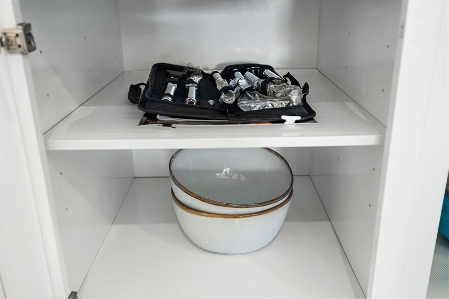 Building Photo - 3758 Gaviota Ave