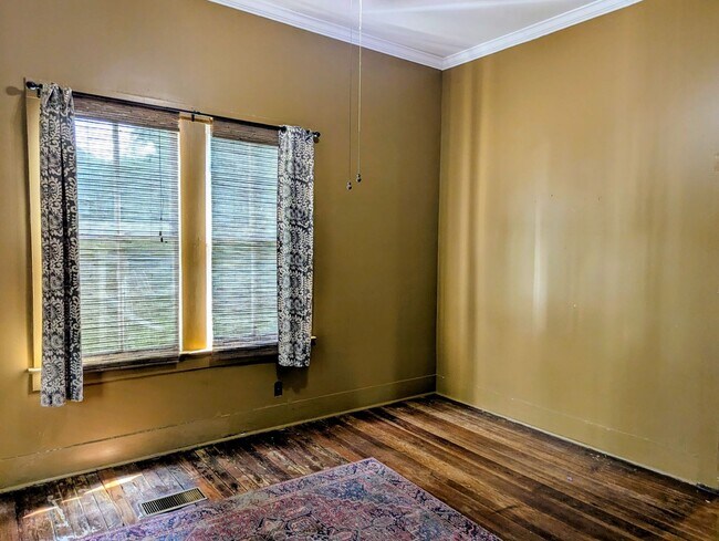 Building Photo - Live in Sterling Grove Historic District!
