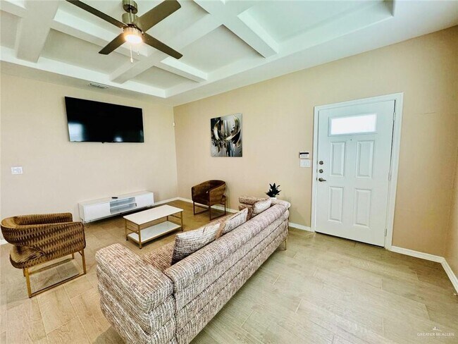 Building Photo - 17 W Driftwood St