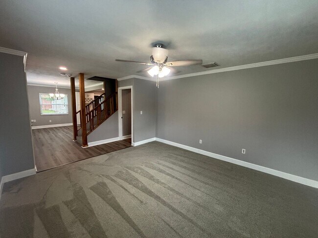 Building Photo - Beautifully Remodeled Home / Plenty of Add...