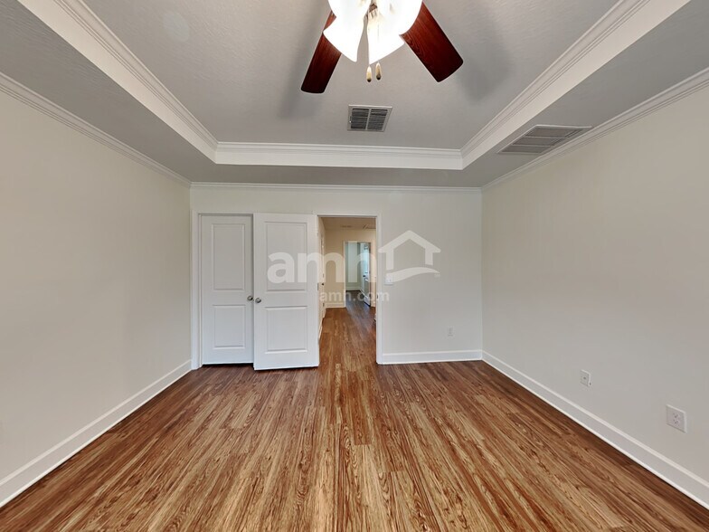 Building Photo - 911 Walden Pond Dr