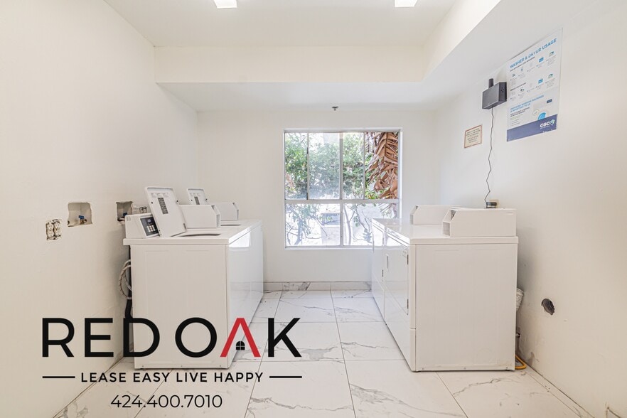 Building Photo - 939 Palm Ave