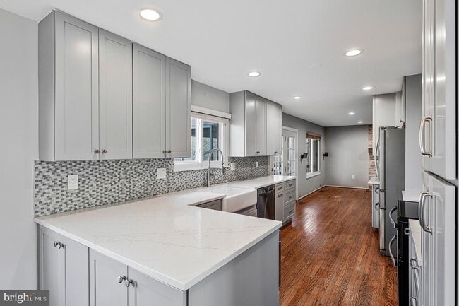 Building Photo - 1016 Trinity Gate St