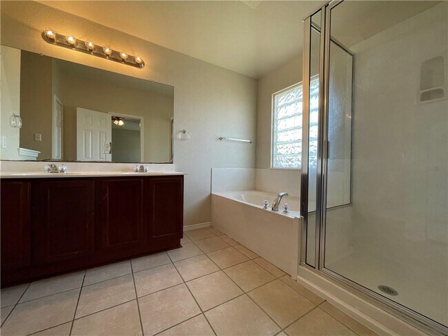 Building Photo - 2504 Pearson Way