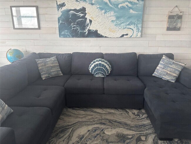 Building Photo - 1370 S Ocean Blvd