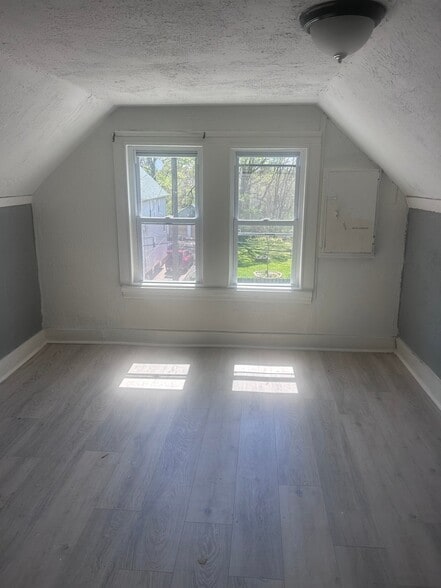 Building Photo - 9901 Stoughton Ave