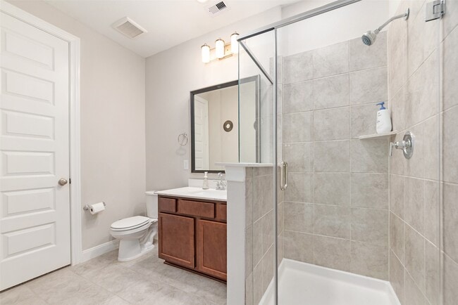 Building Photo - 1984 Highland Meadows Dr