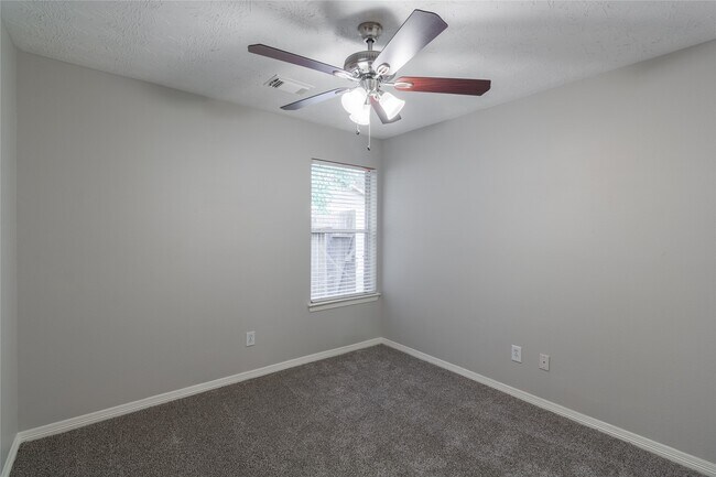 Building Photo - 4931 Tealgate Dr