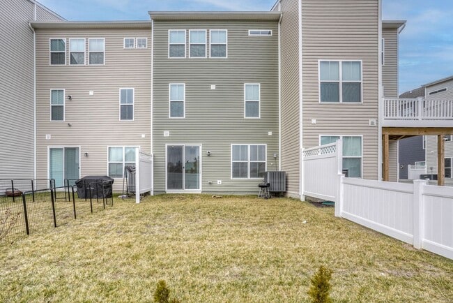 Building Photo - 345 Andrew Ct