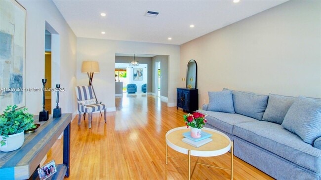 Building Photo - 6110 S Waterway Dr