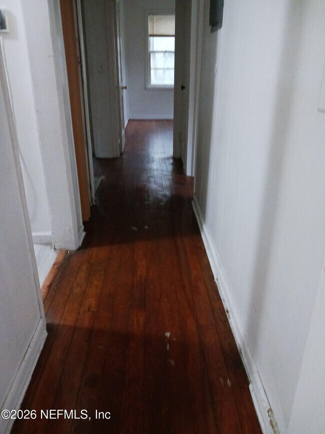 Building Photo - 1038 Bunker Hill Blvd