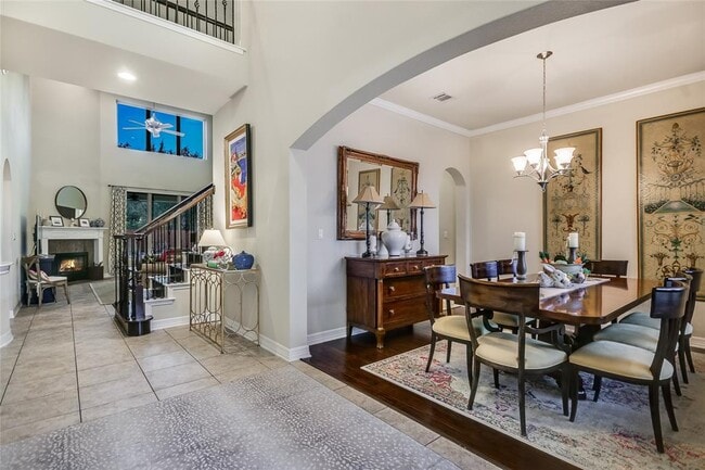 Building Photo - 223 Lake Como Dr
