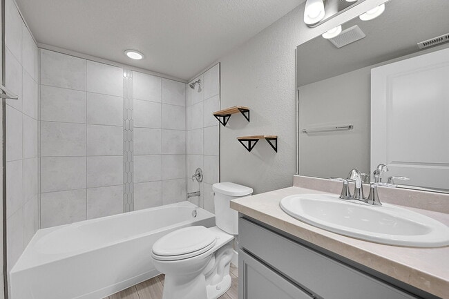 Building Photo - $2,795 - 4 Bed, 3 Bath Home in Colorado Sp...