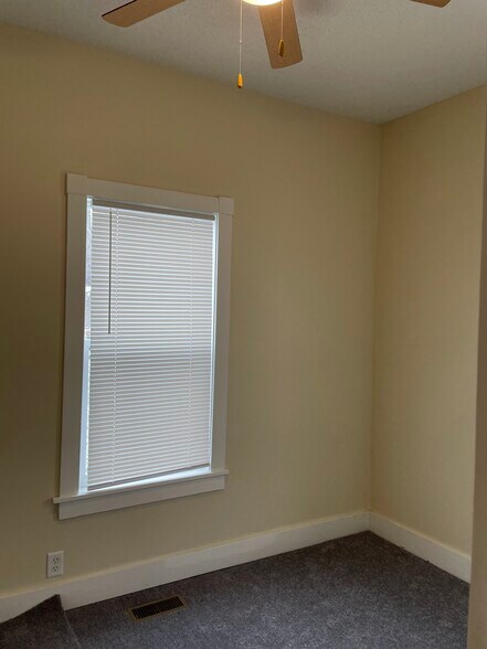 Bedroom 2 - 2837 Scott Ave