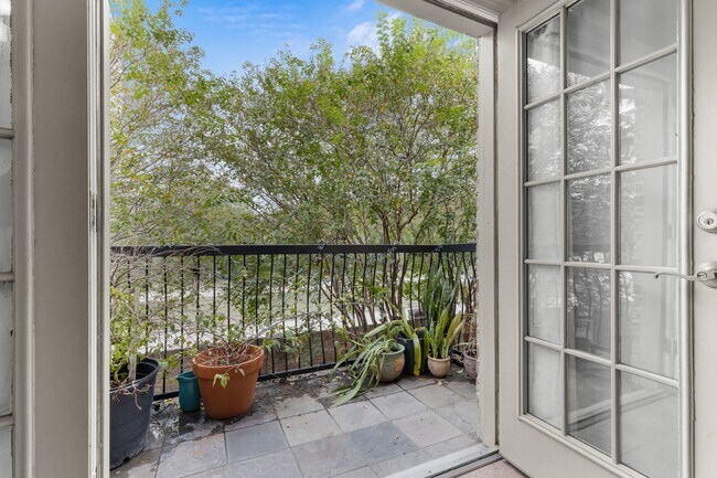 Building Photo - 7922 Stoneyway Dr