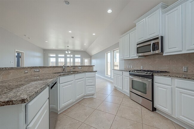 Building Photo - 6015 Hewes Point Ln