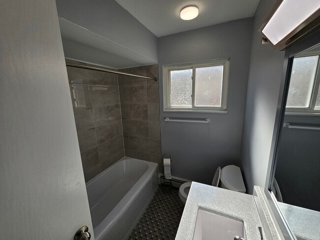 Building Photo - 2909 N Austin Ave