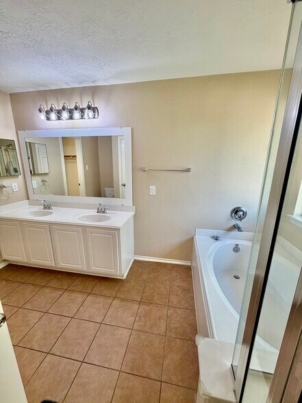 Building Photo - 6312 Stoney Creek Dr
