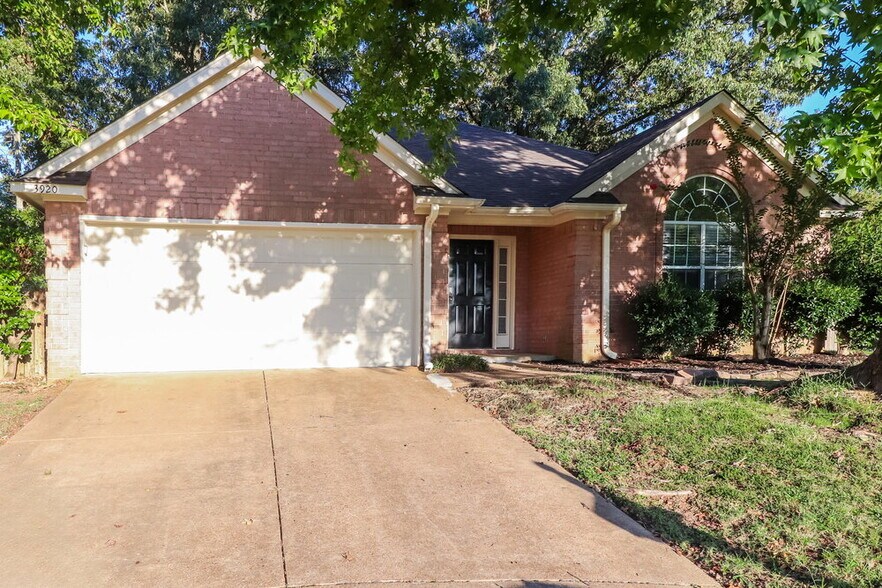 Building Photo - 3920 Pecan Trace Cove