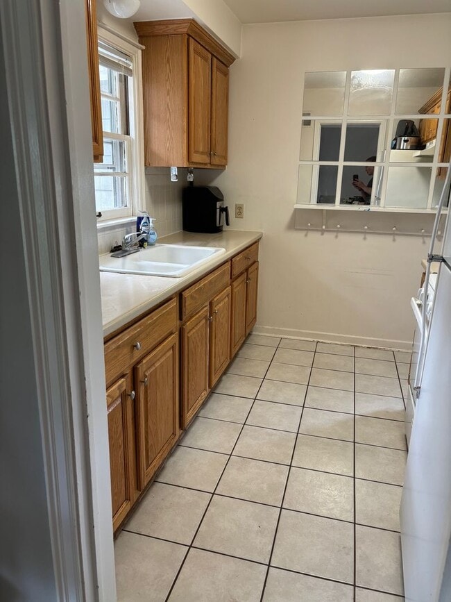 Building Photo - Charming Home in Prime Edina Location