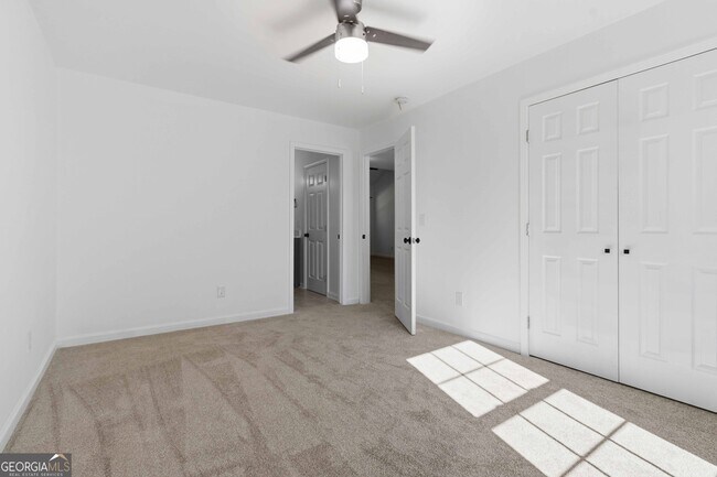 Building Photo - 6938 Shadow Ridge Ln