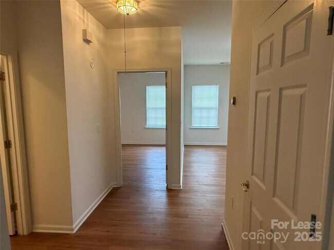 Building Photo - 7167 Somerset Springs Dr