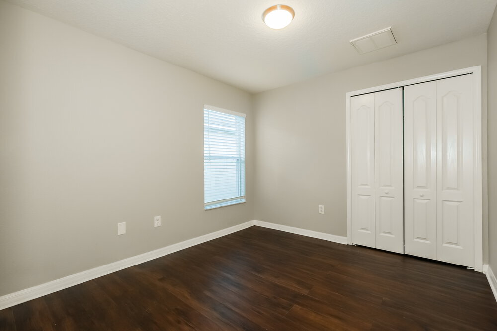 Building Photo - 905 15th St NE