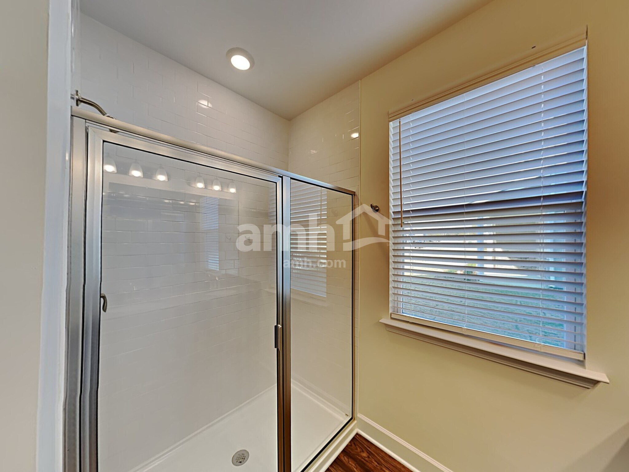 Building Photo - 3004 Esquire Dr