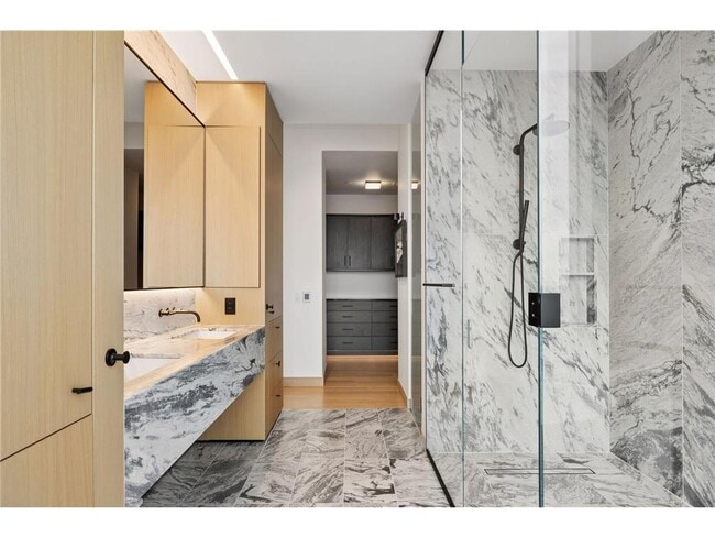 Building Photo - 255 Hennepin Ave