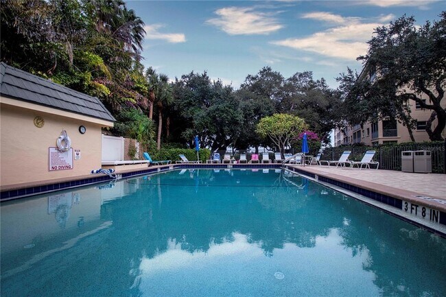 Building Photo - 8625 Midnight Pass Rd