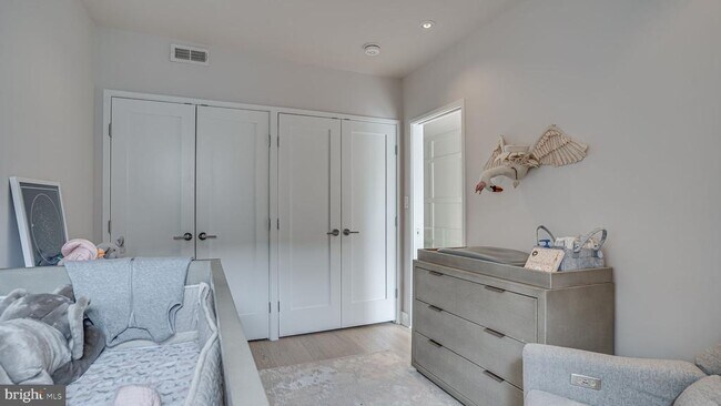 Building Photo - 2003 1st St NW