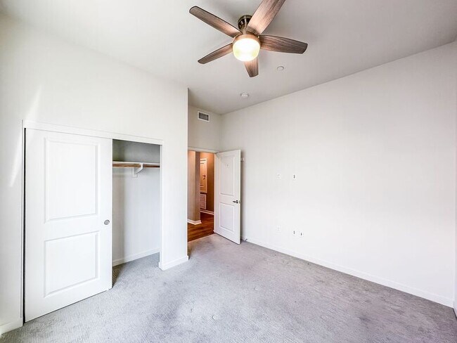 Building Photo - 2055 Bravo Loop