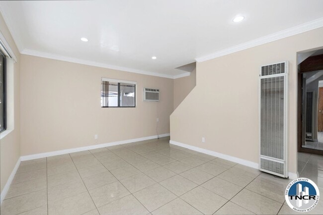 Building Photo - Delightful 4 Bedroom | 2 Bath