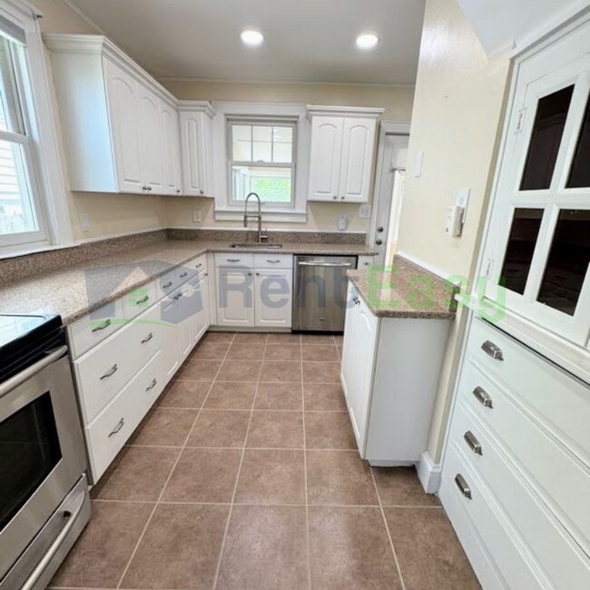 Building Photo - 6010 Upper Brandon Pl