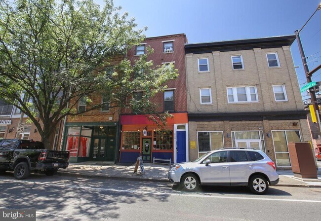 Building Photo - 630 N 2nd St