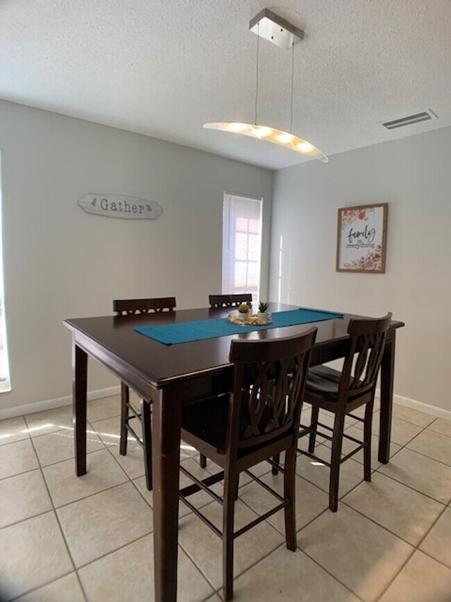 Building Photo - Charming 4-bedroom, 2-bath home in Colonial Park